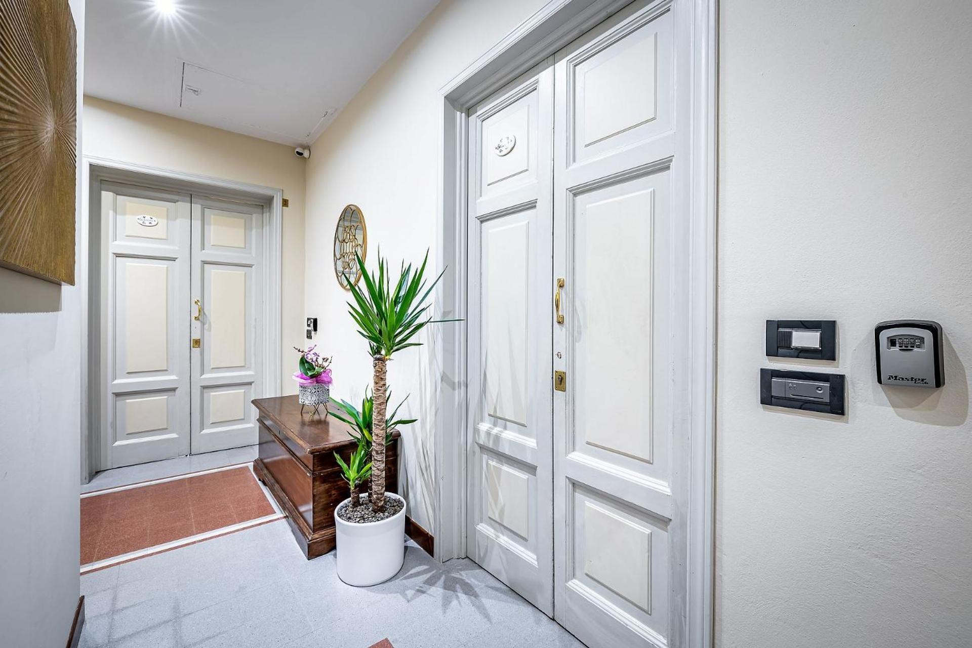 Three Apartments Via Roma Firenze Bagian luar foto